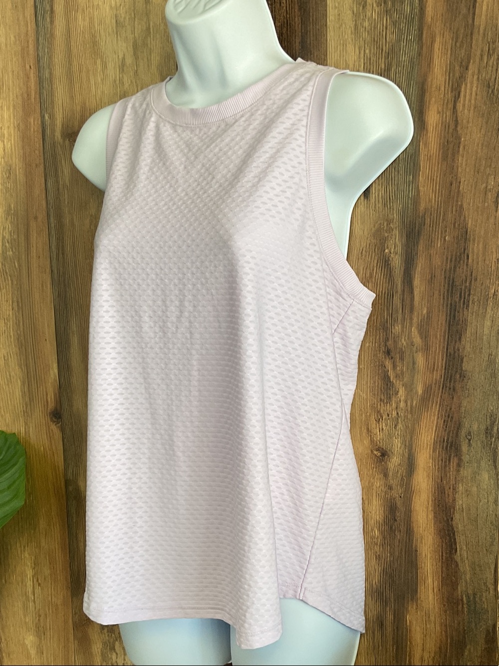 CALIA by Carrie Underwood Pale Lavender Textured Tank Top M      225B